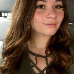 Meet your Posher, Mona